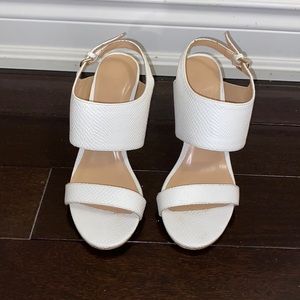 Every day / office work wonderful heel look as new